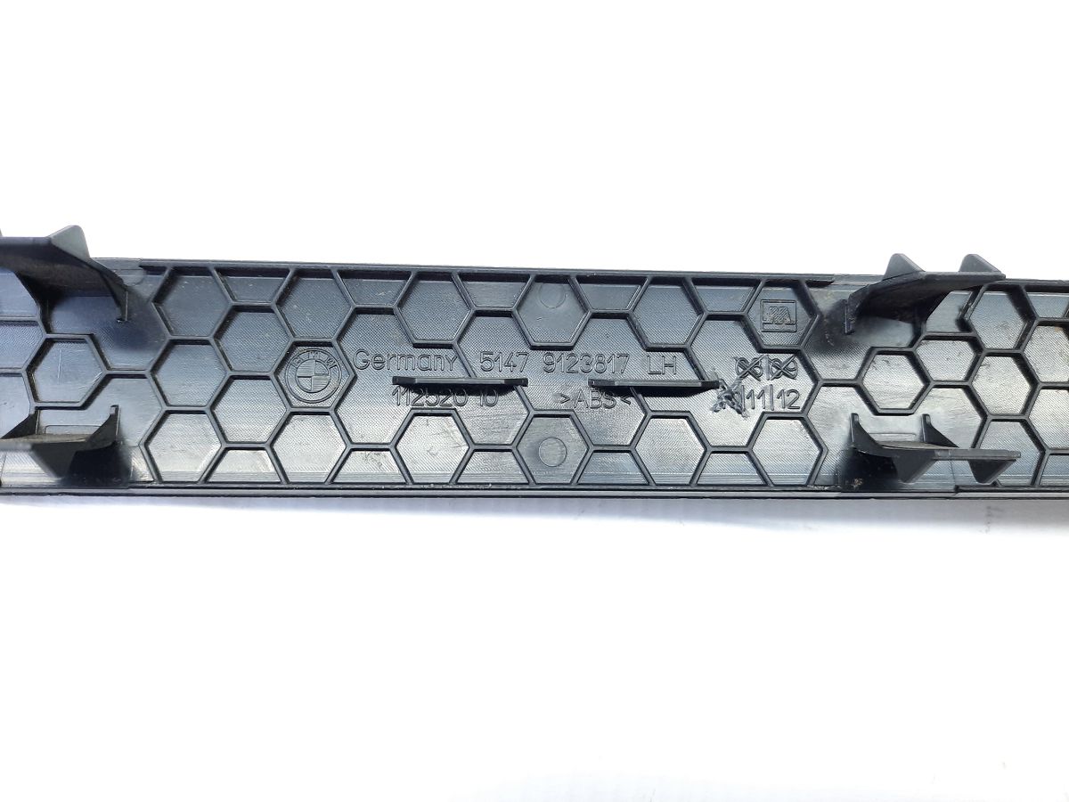 7 series Накладка порога заднього лівого BMW 7 2012 51479123817 BMW 7 4
