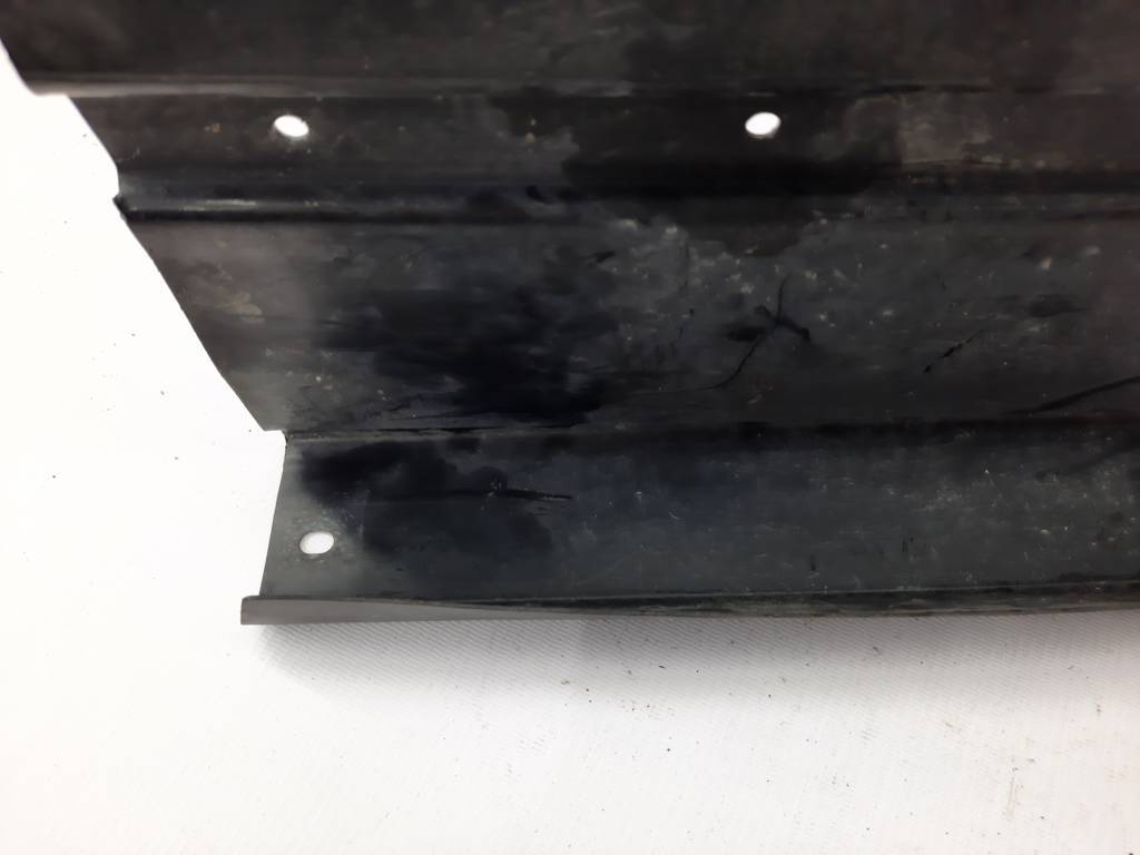 Dart Пыльник радиатора нижний Dodge Dart 2013-2019 68381779AA Dodge Dart 14