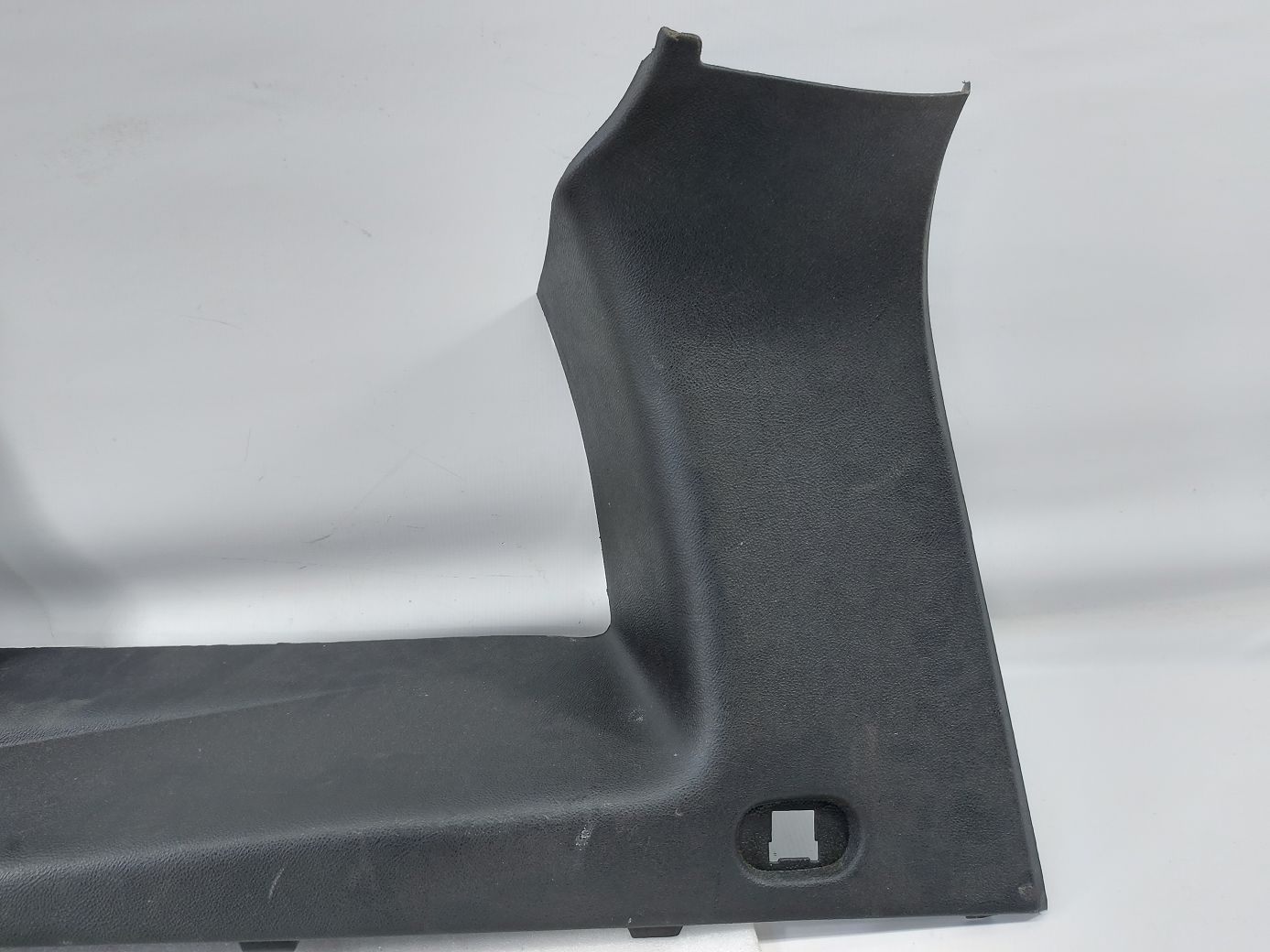 Hhr Обшивка стійки задньої верхня права Chevrolet HHR 2006-2011 20955708 Chevrolet HHR 2