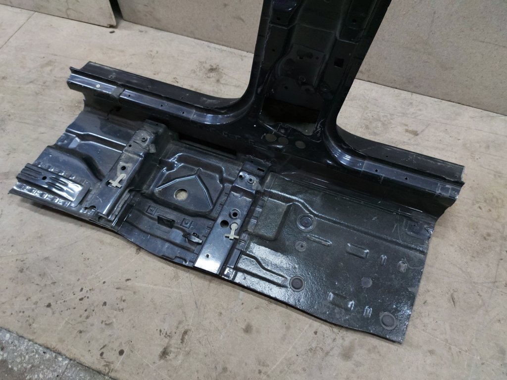 7 series Центральна стійка права (метал) BMW 7 2012 41217218594 BMW 7 6