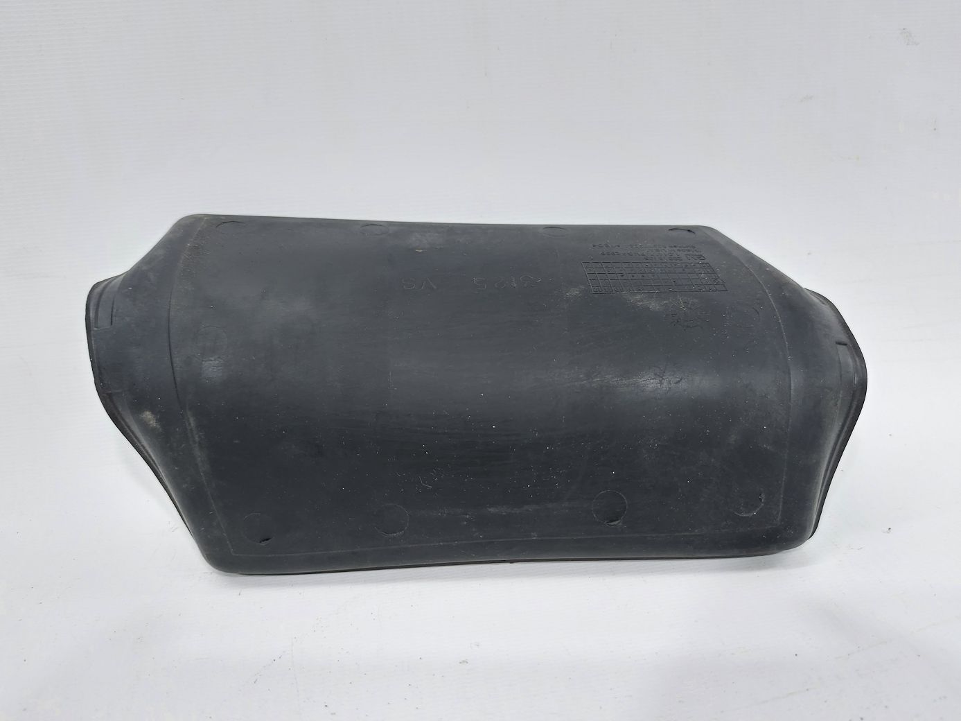 Volt Коврик в торпеде (резиновый) Chevrolet Volt 2011-2015 20836917 Chevrolet Volt 2