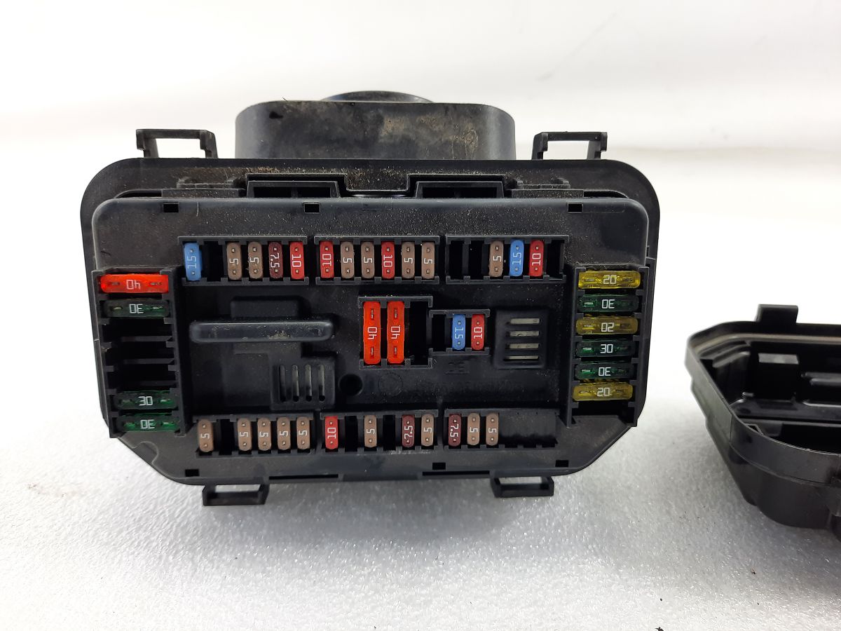 328i xdrive Блок запобіжників під капотом BMW 328i xDrive 2012-2016 61149224866 BMW 328i xDrive 4 328i xdrive Блок запобіжників під капотом BMW 328i xDrive 2012-2016 61149224866 BMW 328i xDrive 4