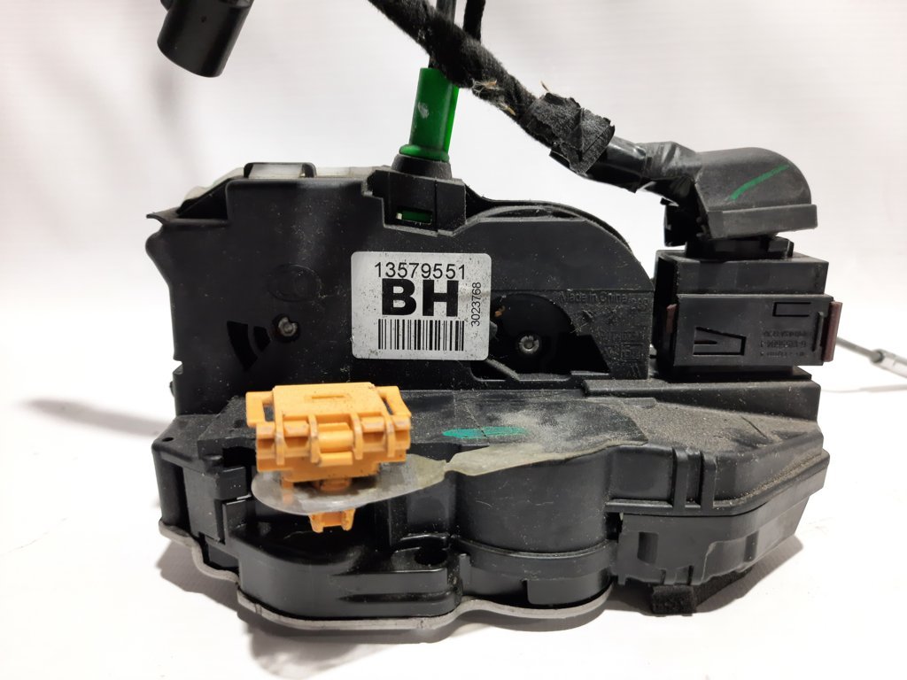 Volt Замок дверей задньої лівої Chevrolet Volt 2010-2016 13579553 Chevrolet Volt 5