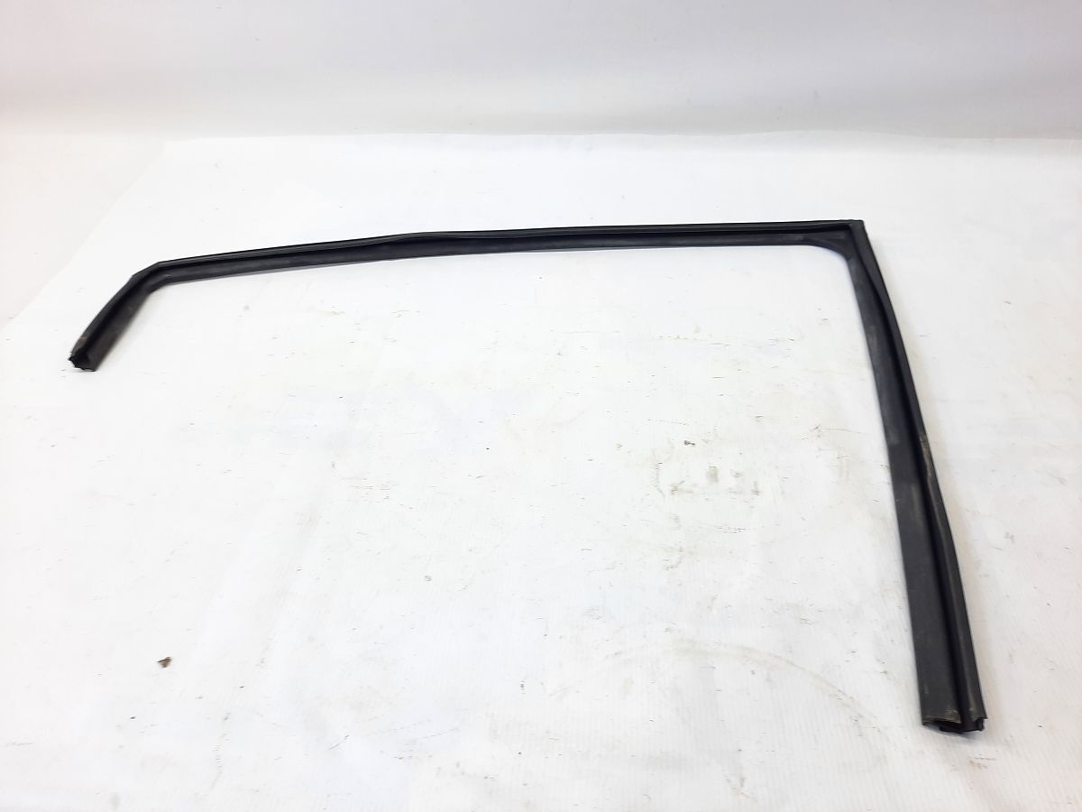 Elantra Напрямна гумка скла дверей задньої правої Hyundai Elantra 2011-2016 835403X000 Hyundai Elantra 4