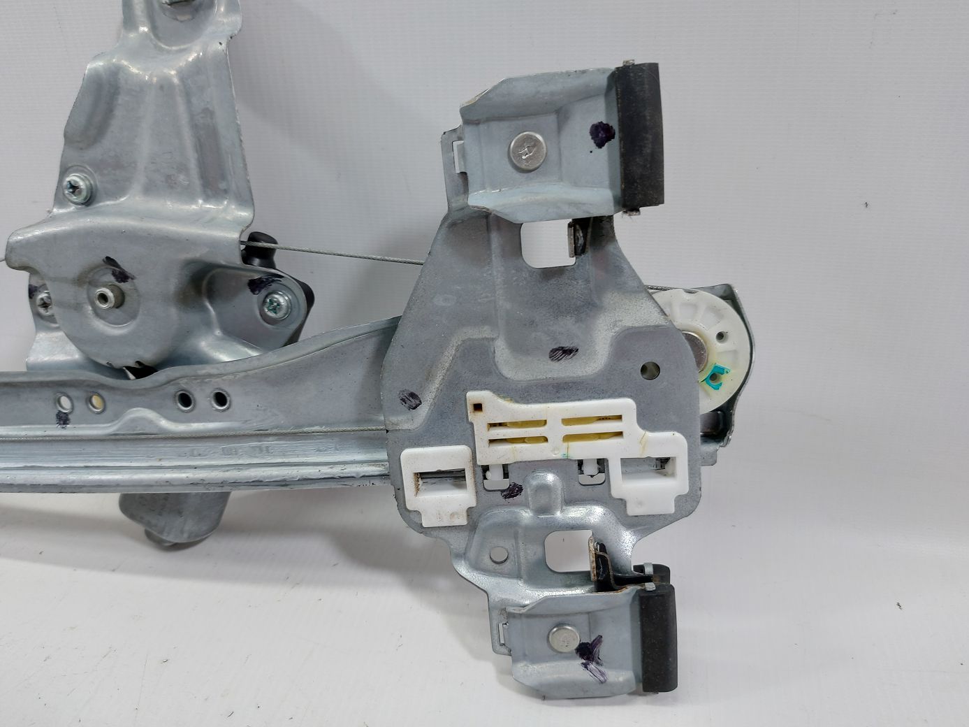 Volt Склопідйомник дверей задньої правої Chevrolet Volt 2011-2015 20998047 Chevrolet Volt 2