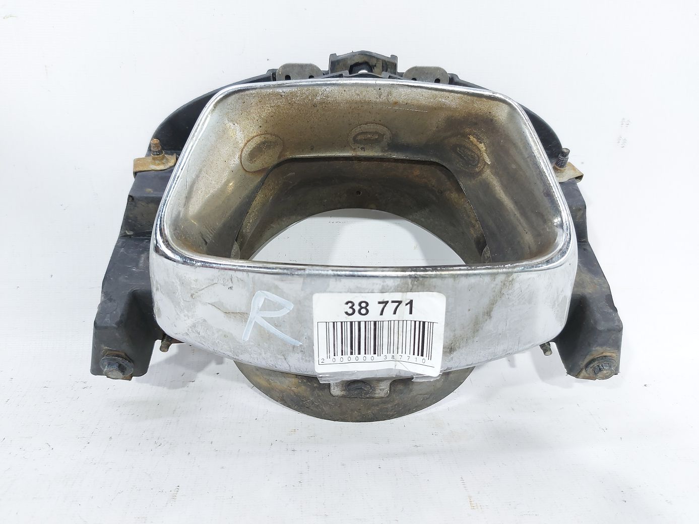 Charger. Накладка вихлопної труби права Dodge Charger 2011-2014 68092610AC Dodge Charger