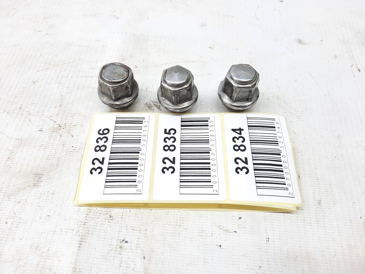 Товари з дефектами Гайка колісна Ford Fiesta sedan 2012-2021 ACPZ1012H Ford Fiesta sedan 7