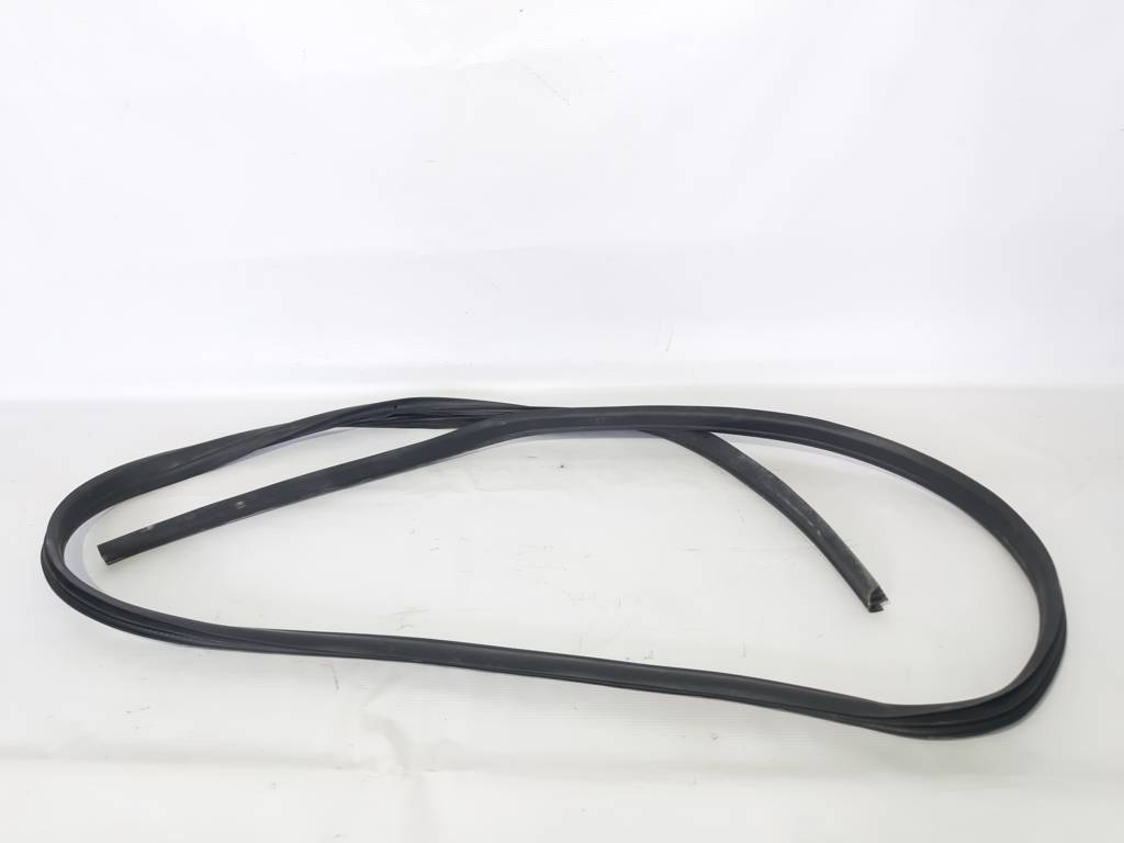 C-max. Уплотнительная резинка двери передней левой Ford C-Max 2016-2018 AM5Z58253A11B Ford C-Max