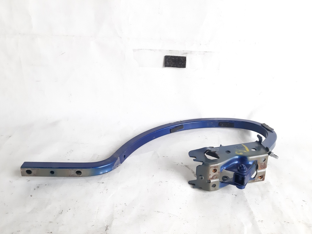 200s Шарнір кришки багажника правий Chrysler 200 S 2015-2017 68159368AD Chrysler 200 S 3