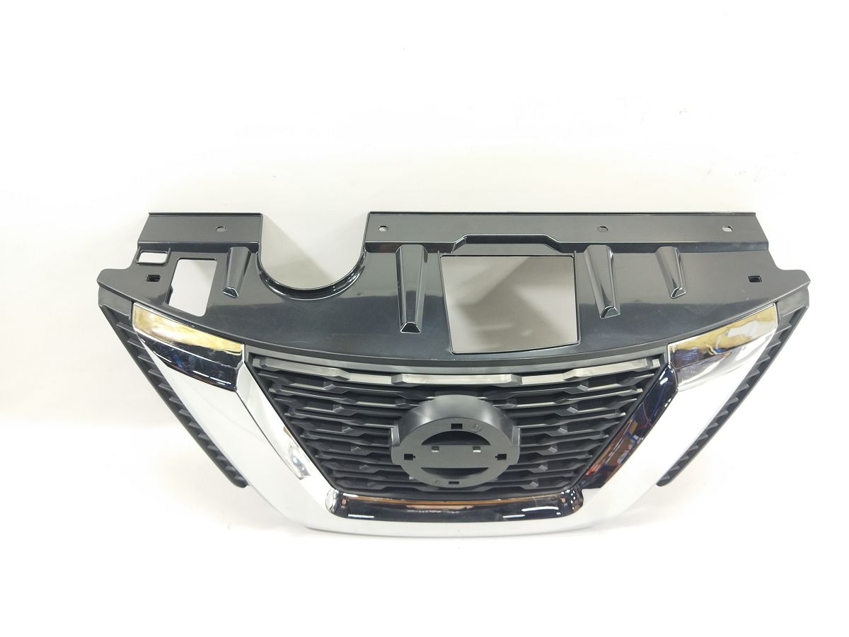 Грати радіатора в зборі Решітка радіатора Nissan X-TRAIL 2017-2020 623106FL0A Nissan X-TRAIL 4 Грати радіатора в зборі Решітка радіатора Nissan X-TRAIL 2017-2020 623106FL0A Nissan X-TRAIL 4