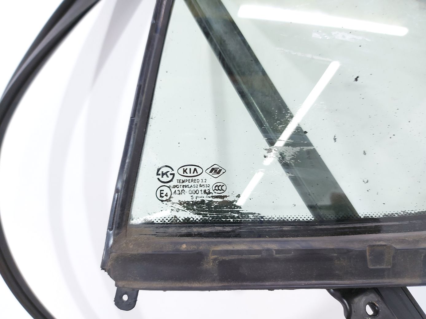 Forte Напрямна гумка скла дверей задньої лівої з кватиркою Kia Forte 2014-2016 83531A7000 Kia Forte 2