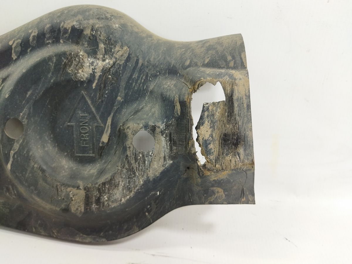 Товары с дефектами Защита рычага заднего левого (пластик) дефект Tesla Model 3 2020-2024 111130200B Tesla Model 3 2