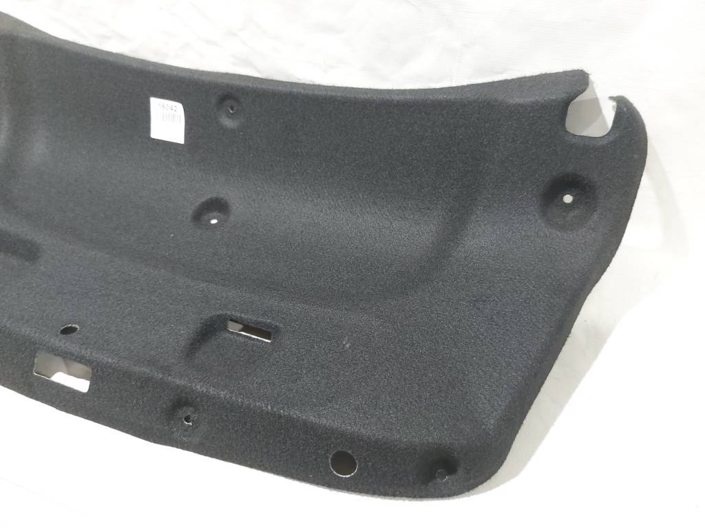 Cruze Обшивка крышки багажника Chevrolet Cruze 2016-2019 84114303 Chevrolet Cruze 3