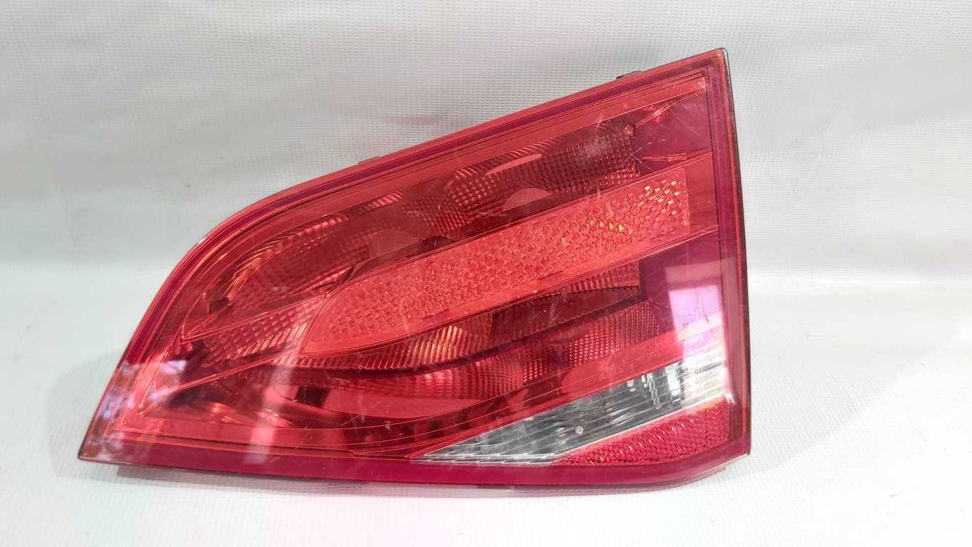 A4 Фонарь крышки багажника правый Audi A4 2009-2012 8K5945094E Audi A4 8