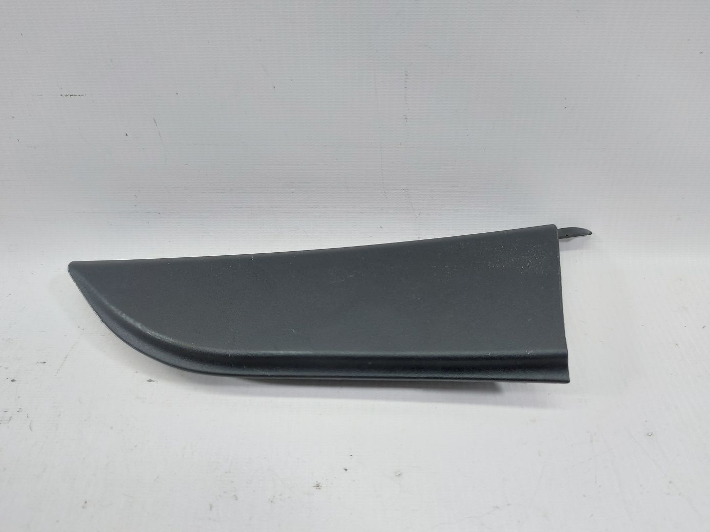 Sienna Кутник дверей передньої правої внутрішній Toyota SIENNA 2015-2020 6749108020 Toyota SIENNA 2