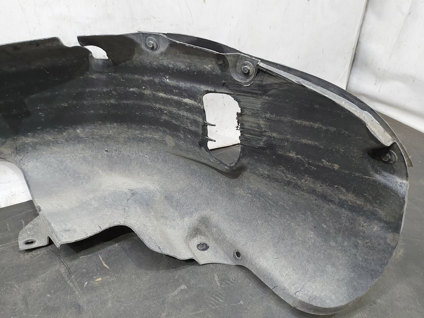 Dart Підкрилок задній лівий Dodge Dart 2013-2019 68082837AG Dodge Dart 11