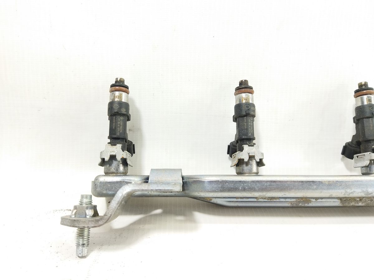 Sentra Топливная рейка с форсунками Nissan Sentra 2013-2019 175203RC2A Nissan Sentra 2