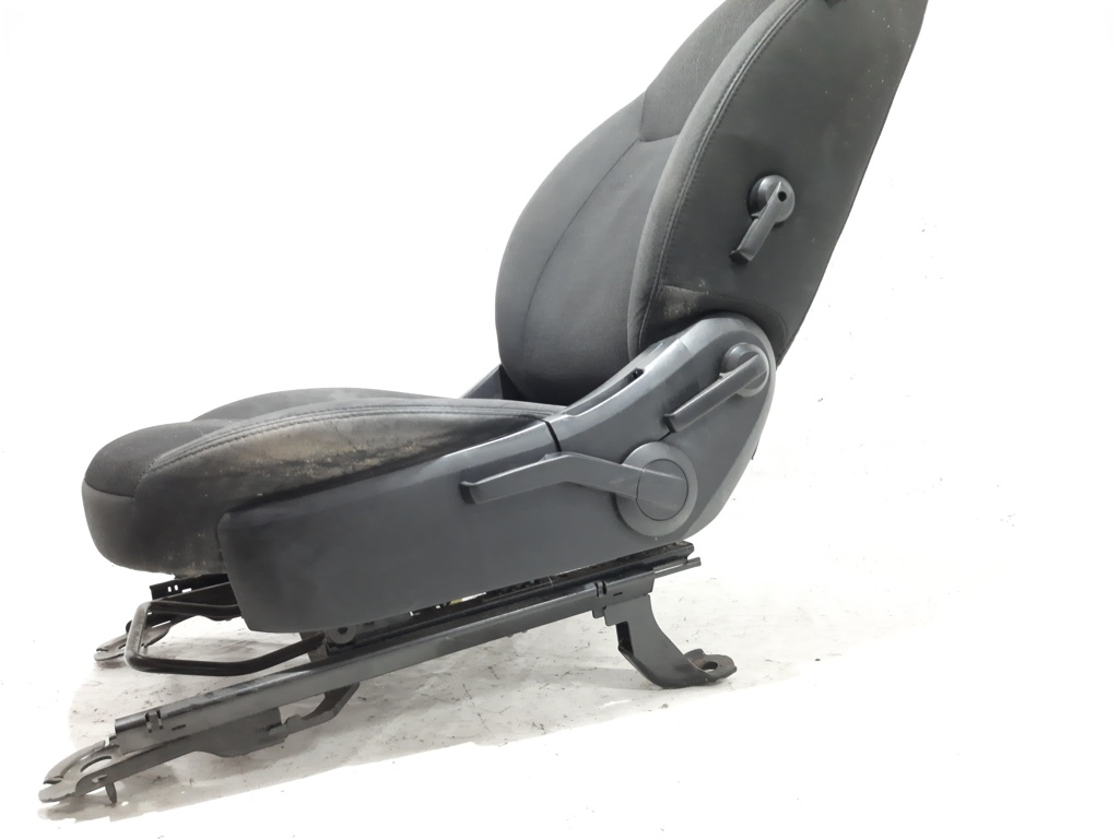 Avenger Сидіння водія Dodge Avenger 2011-2014 1UT83DX9AB Dodge Avenger 2