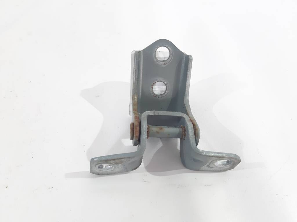 5 Петля двері передньої лівої нижня Mazda 5 2012-2015 F15158210C Mazda 5 2