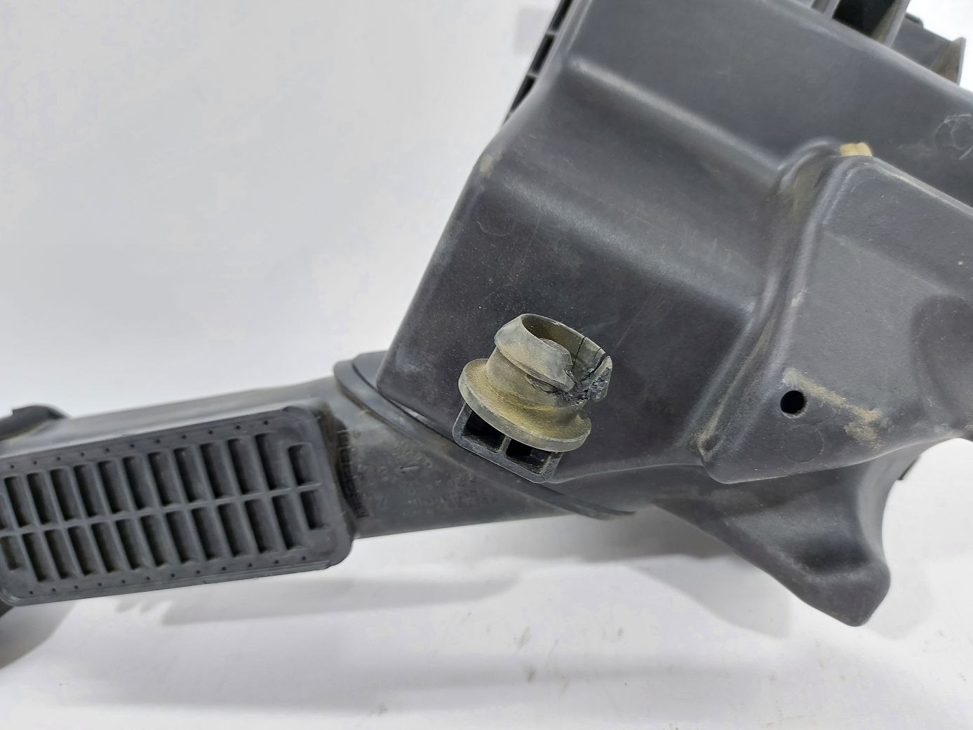 Volt Корпус повітряного фільтра Chevrolet Volt 2011-2015 20871246 Chevrolet Volt 5