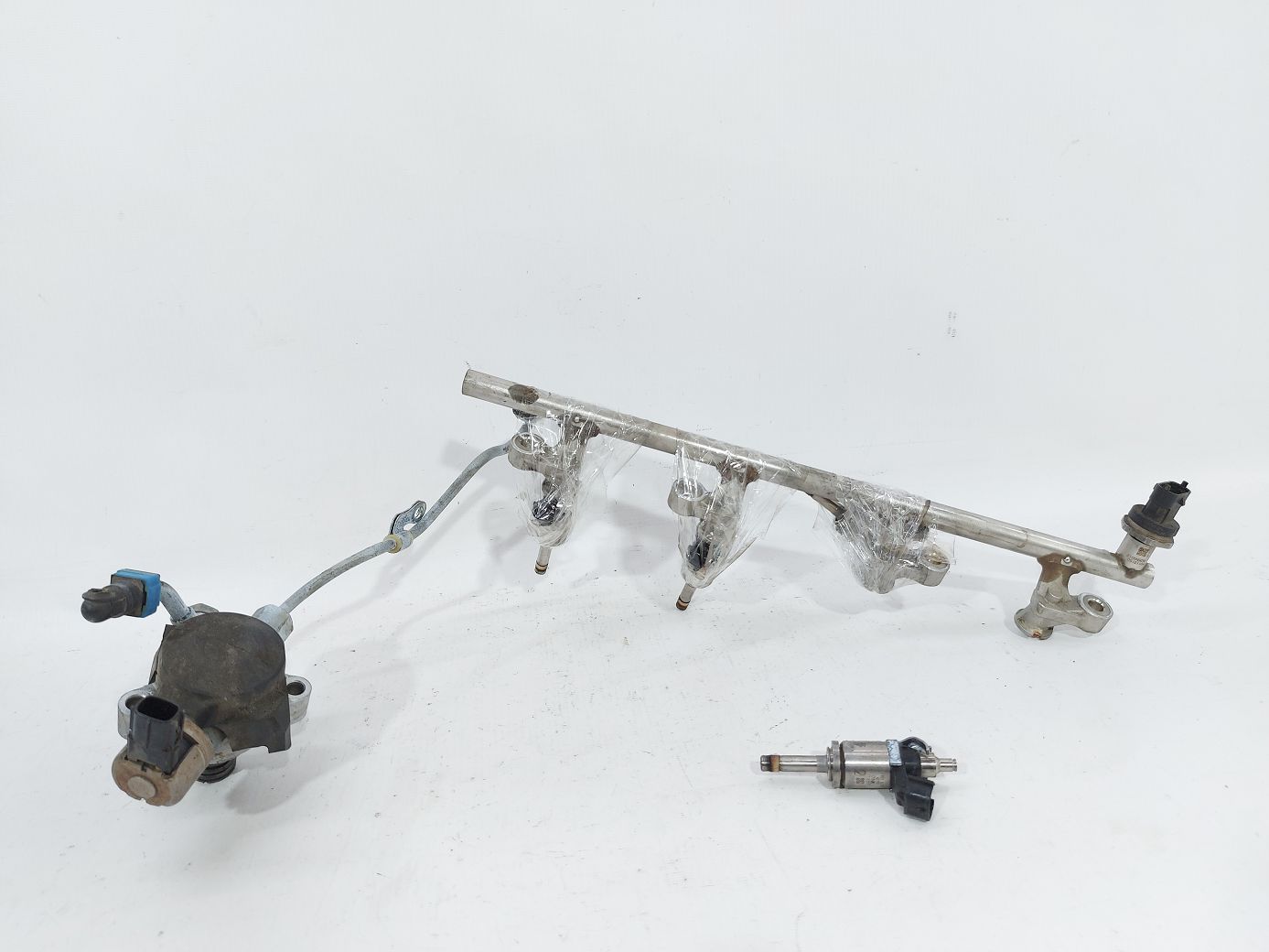 6 Паливна рампа Mazda 6 2014-2017 PY0113150A Mazda 6 4