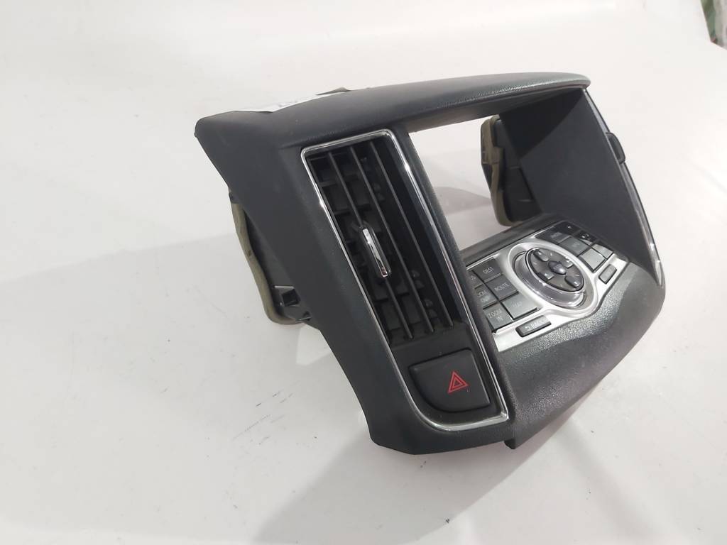 Maxima Кнопки управления монитора с воздуховодами Nissan Maxima '11 Nissan Maxima 2011 9N00A210450 Nissan Maxima 2