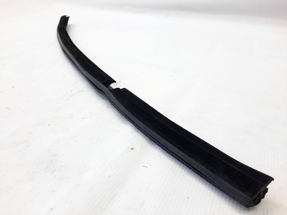 Malibu Уплотнитель стекла двери задней левой внутренний Chevrolet Malibu 2013-2018 23117255 Chevrolet Malibu 2