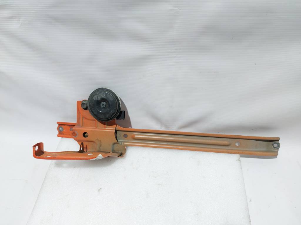 Prius c Опора центрального переднього телевізора Toyota Prius C 2012-2017 5320852901 Toyota Prius C 3