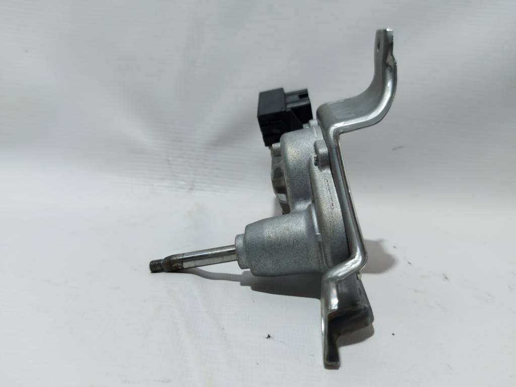 Prius c Моторчик склоочисника кришки багажника Toyota Prius C 2012-2019 8513052240 Toyota Prius C 5