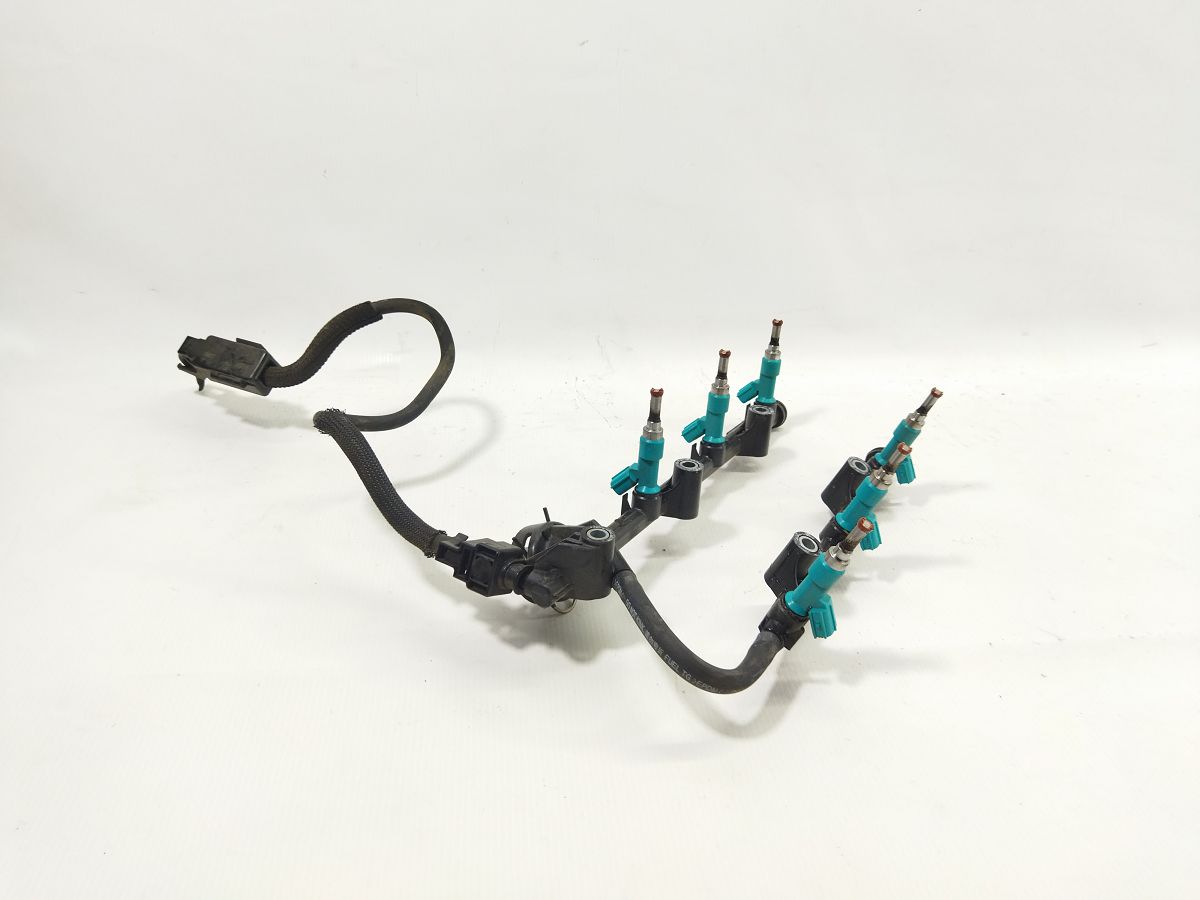 Sienna. Паливна рейка з форсунками Toyota SIENNA 2011-2016 238700P011 Toyota SIENNA Sienna. Паливна рейка з форсунками Toyota SIENNA 2011-2016 238700P011 Toyota SIENNA