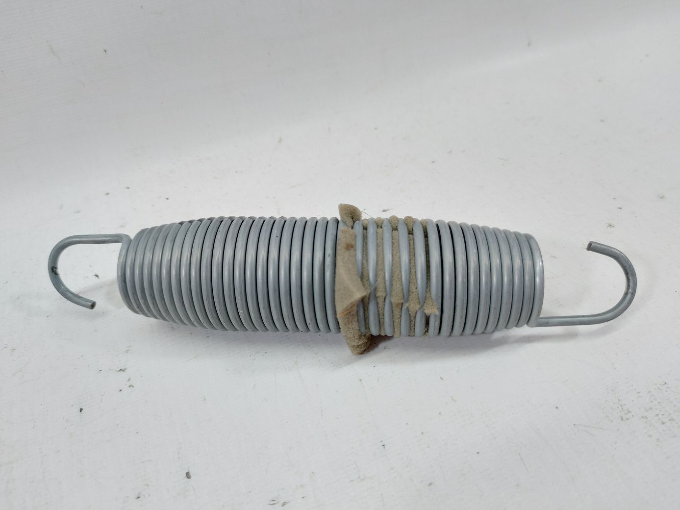 Malibu. Торсіон кришки багажника Chevrolet Malibu 2013-2015 22983530 Chevrolet Malibu Malibu. Торсіон кришки багажника Chevrolet Malibu 2013-2015 22983530 Chevrolet Malibu