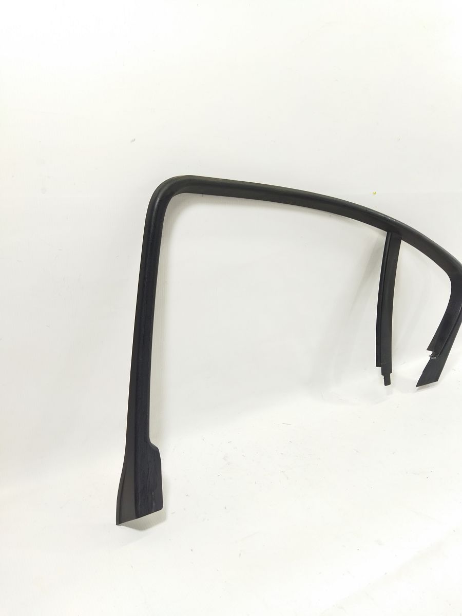 328i xdrive Накладка арки дверей задньої правої BMW 328i xDrive 2009-2011 51347060222 BMW 328i xDrive 2