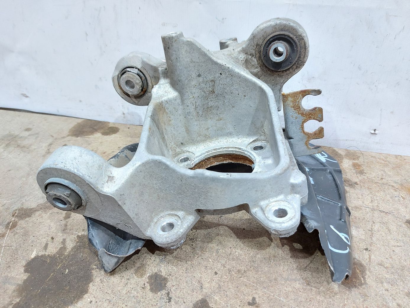 200 limited Поворотний кулак задній правий Chrysler 200 Limited 2015-2017 68200070AD Chrysler 200 Limited 23