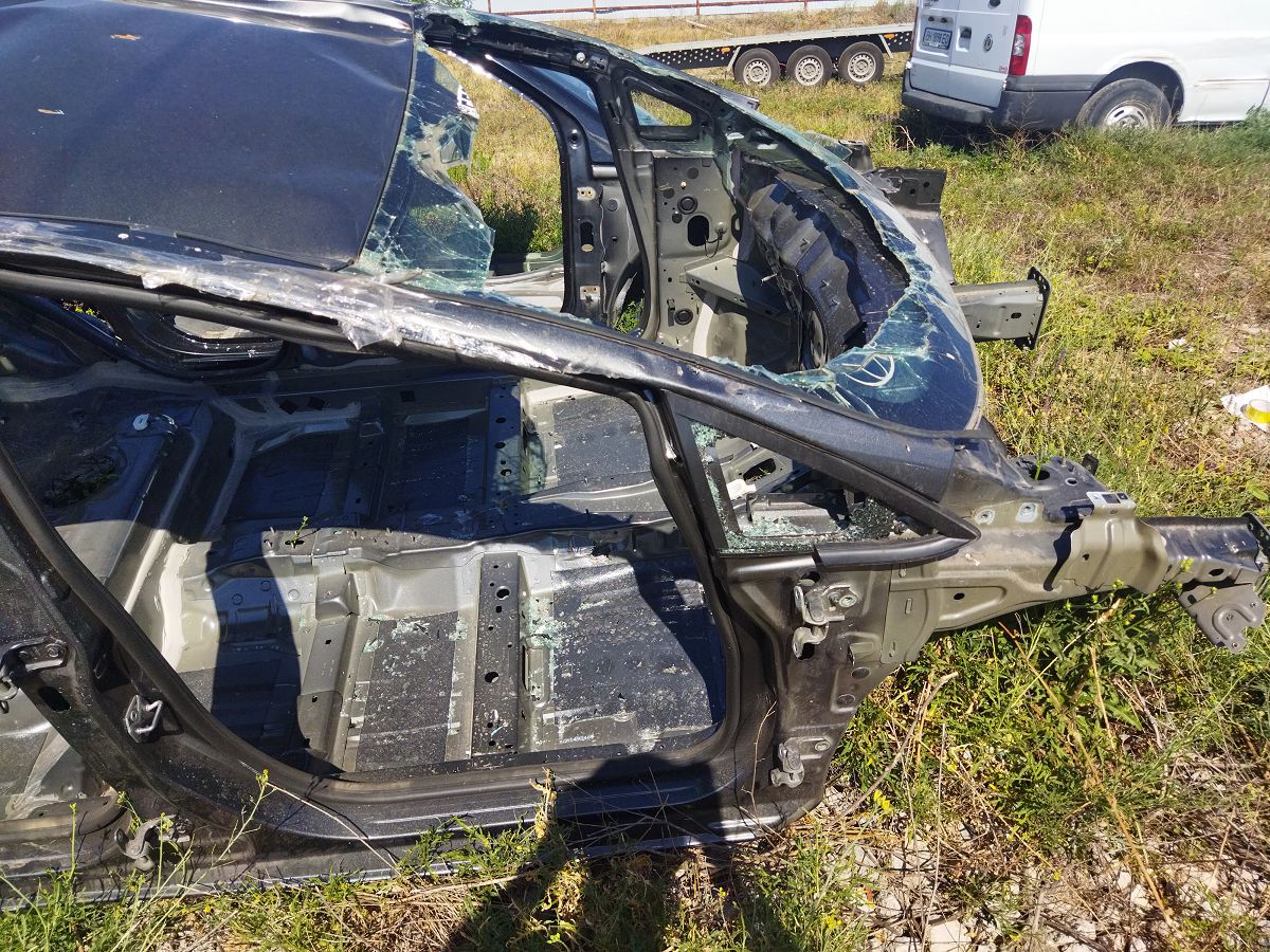 Fiesta Кузов голий (можна різати) Ford Fiesta 2011-2019 G2BZ5427840A Ford Fiesta 19