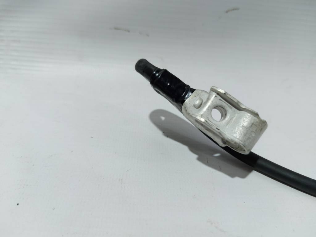 Prius c Провод массы АКБ Toyota Prius C 2012 8216352050 Toyota Prius C 5