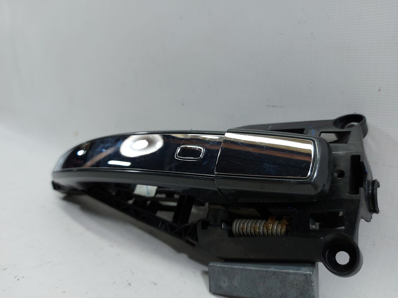 Trax Ручка наружная двери передней/задней левой/правой Chevrolet Trax 2015-2021 92233089 Chevrolet Trax 8