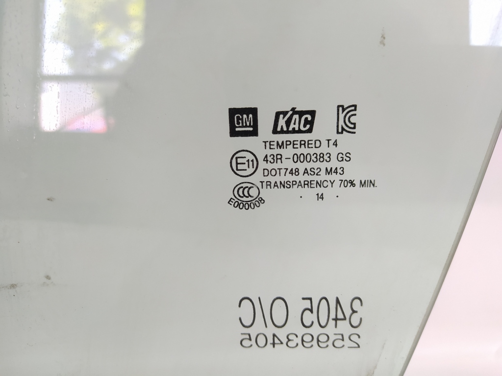 Trax Скло дверей передньої лівої Chevrolet Trax 2015-2021 42620052 Chevrolet Trax 4