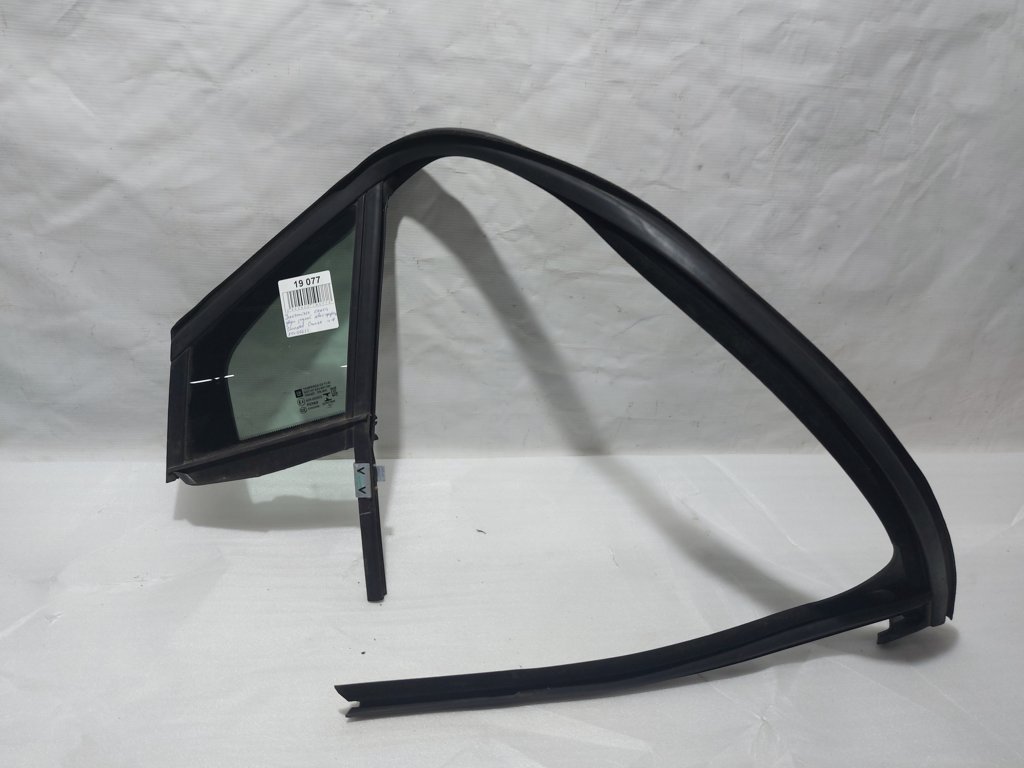 Cruze Ущільнювач скла дверей задньої лівої (кватирка) Chevrolet Cruze 2016-2018 84406632 Chevrolet Cruze 8