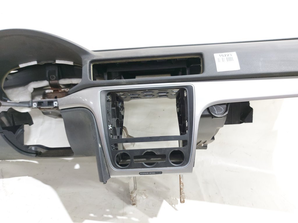Passat s Торпеда Volkswagen Passat S 2012-2015 561857003L81X Volkswagen Passat S 7