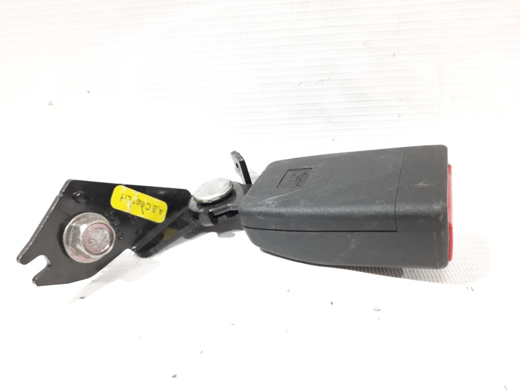 3 Замок ременя безпеки заднього правий Mazda 3 2014-2018 BJY757720A Mazda 3 8