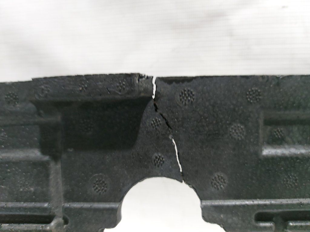 Товари з дефектами Абсорбер бампера переднього (дефект) BMW 7 2012 51117186511 BMW 7 7