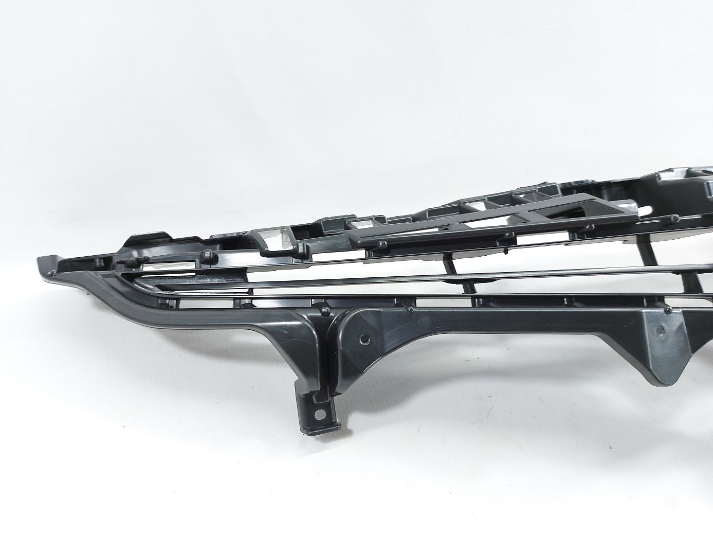 Решетки радиатора в сборе Решетка радиатора верхняя (SE/XSE) Toyota Camry `18-20 Toyota Camry 4