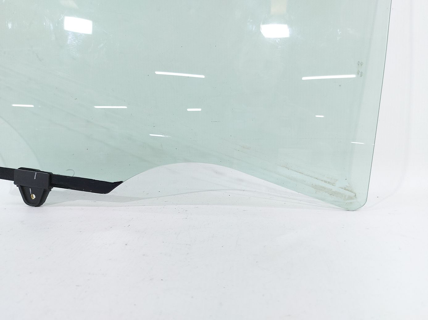 2 Скло дверей задньої правої Mazda 2 2011-2014 D65372511B Mazda 2 2