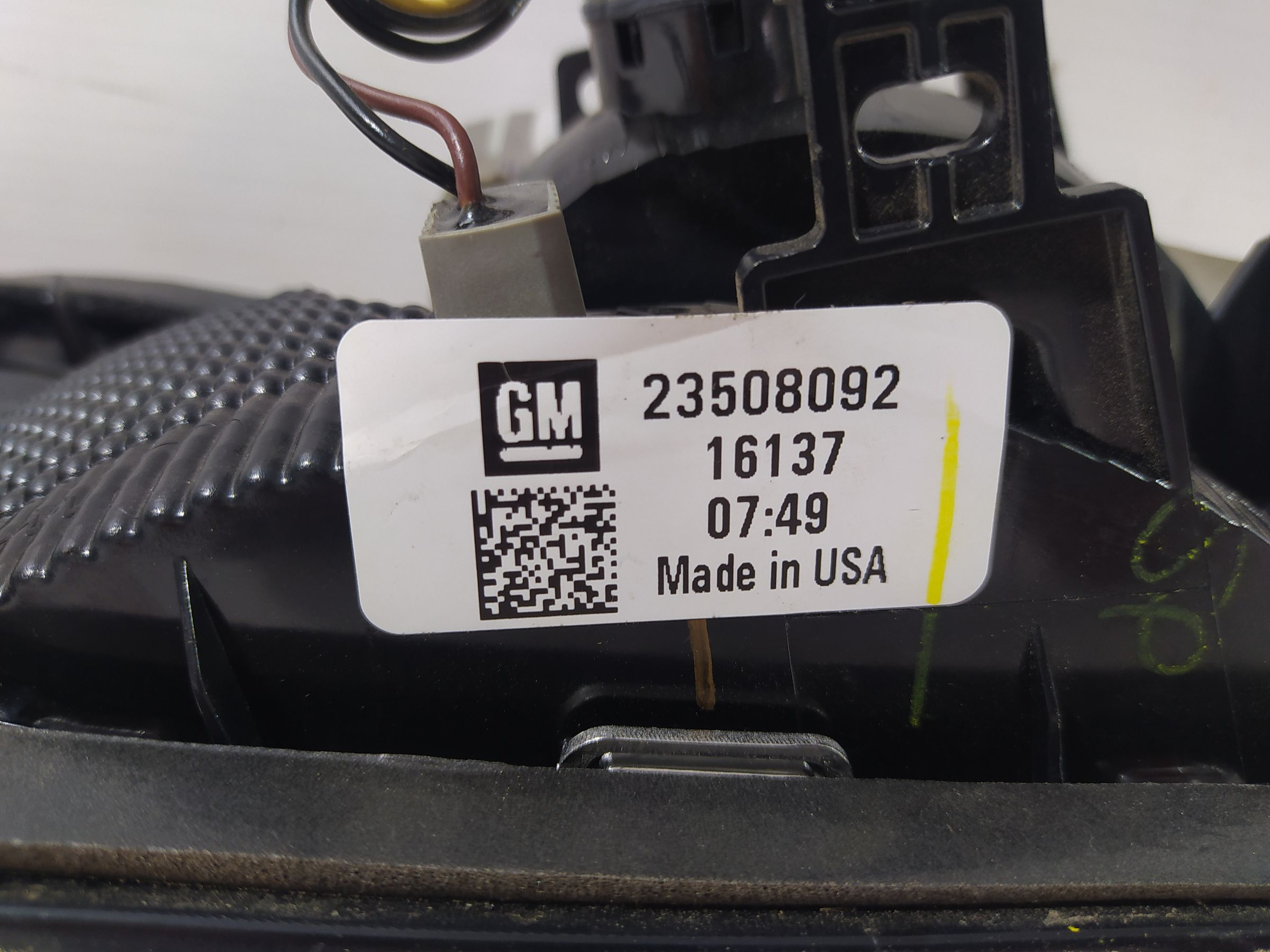 Malibu Ліхтар кришки багажника правий Chevrolet Malibu 2016-2021 84130997 Chevrolet Malibu 19