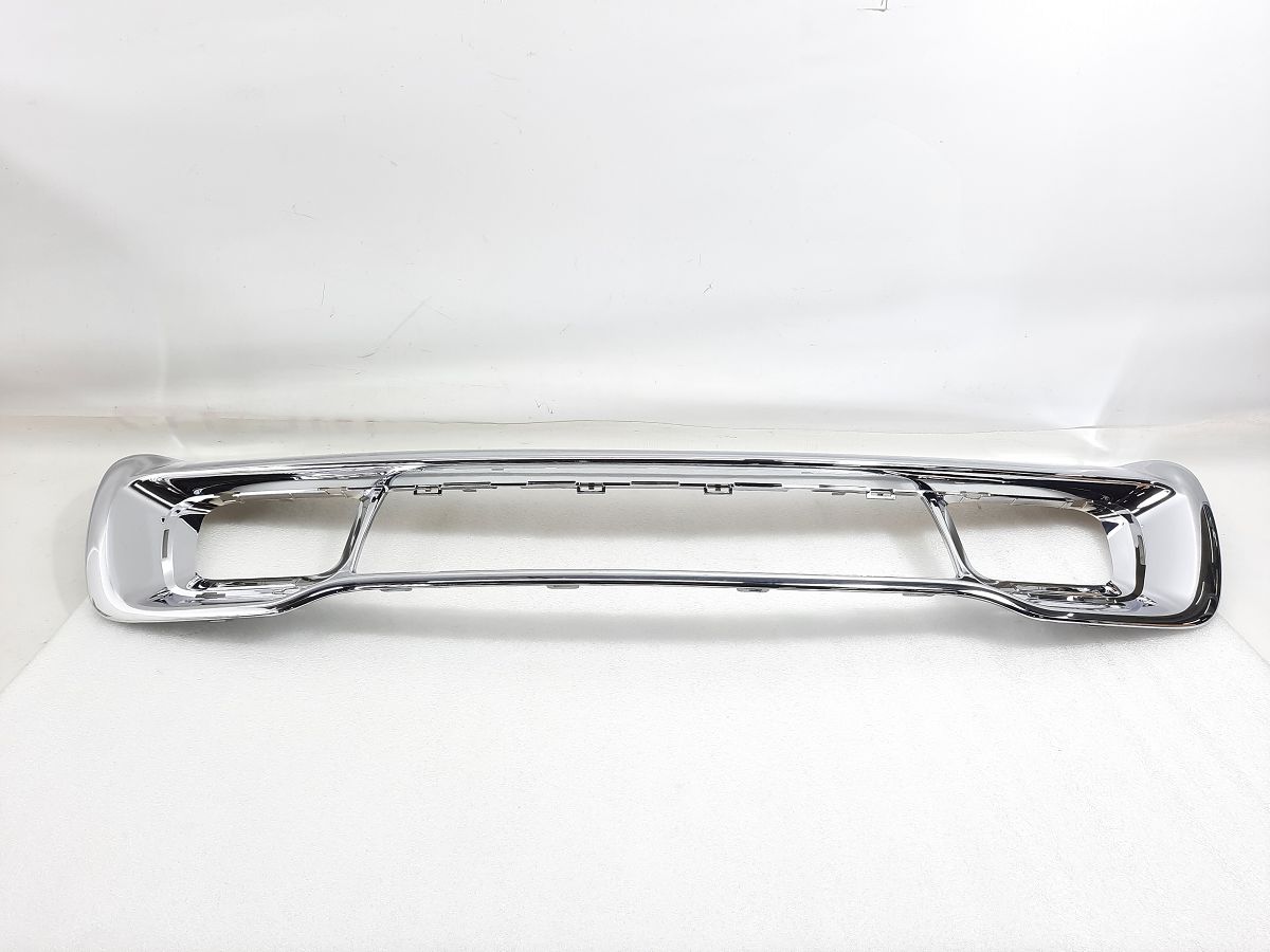 Воздуховоды бампера Решетка бампера передняя нижняя (хром) Jeep Grand Cherokee 2014-2015 68143105AC Jeep Grand Cherokee 4