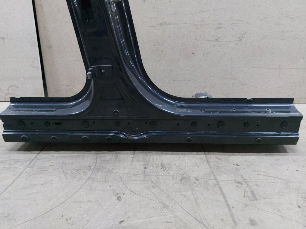 7 series Центральна стійка права (метал) BMW 7 2012 41217218594 BMW 7 2