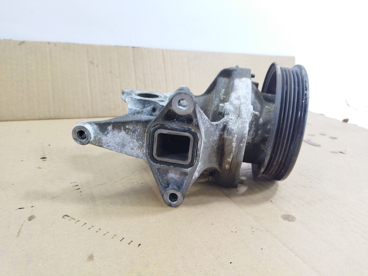 Regal Помпа системи охолодження Buick Regal 2014-2017 25201450 Buick Regal 4