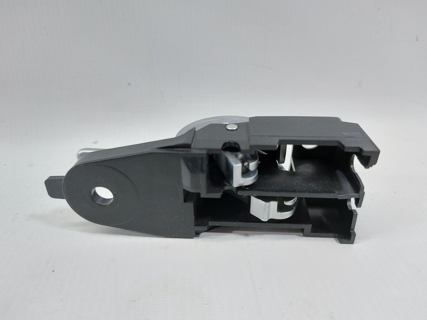 200 Ручка дверей передньої лівої внутрішня (сіра) Chrysler 200 2015 1YZ43DX9AC Chrysler 200 4