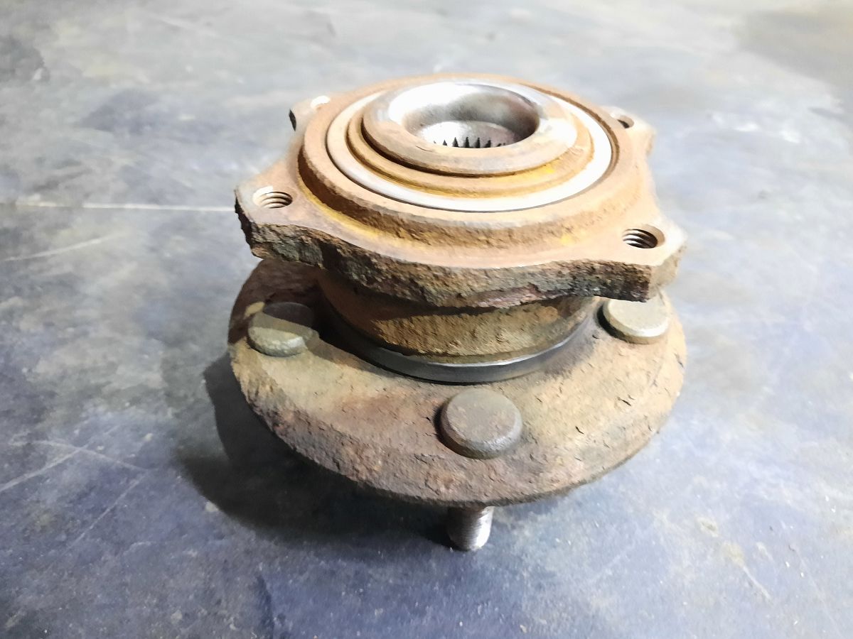 Charger Ступиця передня ліва/права Dodge Charger 2006-2021 4779328AB Dodge Charger 2