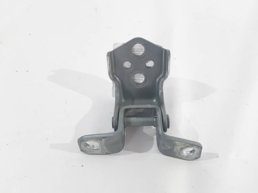 5 Петля двері передньої лівої верхня Mazda 5 2012-2015 C23559210C Mazda 5 2